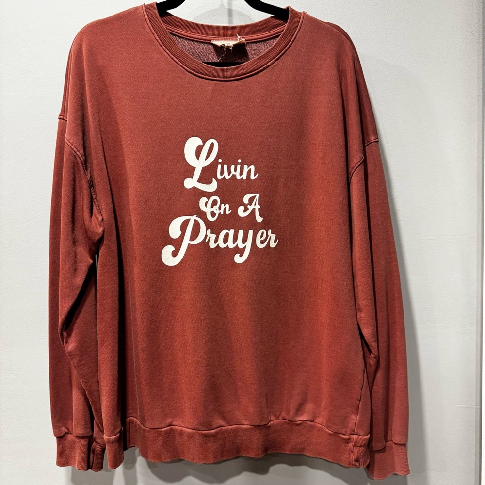Dusty Rose Crew Neck Sweatshirt with 'Livin On A Prayer' Print - Boutique ~ XL